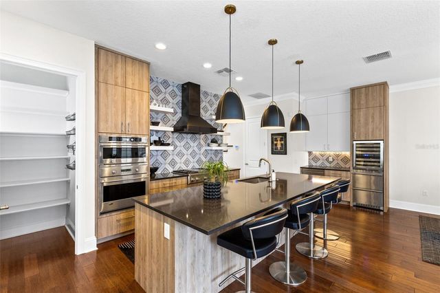 266 W LYMAN AVENUE, Winter Park, FL 32789