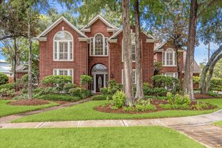 1135 Pinewood Lane, Seabrook, TX 77586