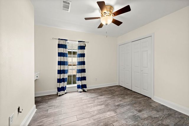 11186 Henson Dr, Greenwell Springs, LA 70739
