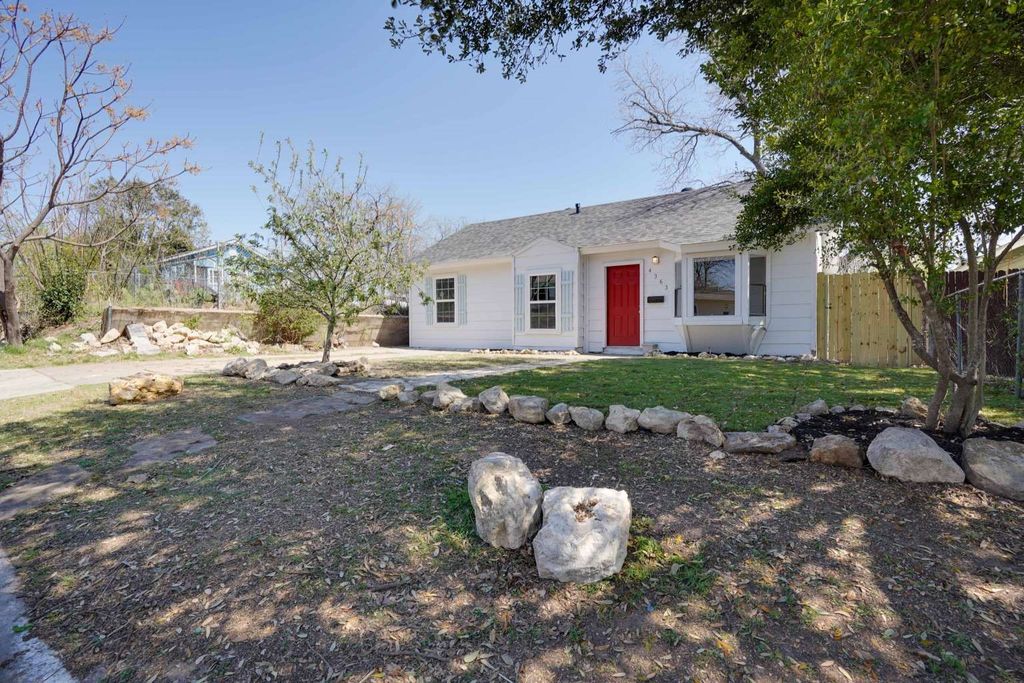 4363 Lisbon Street, Fort Worth, TX 76107