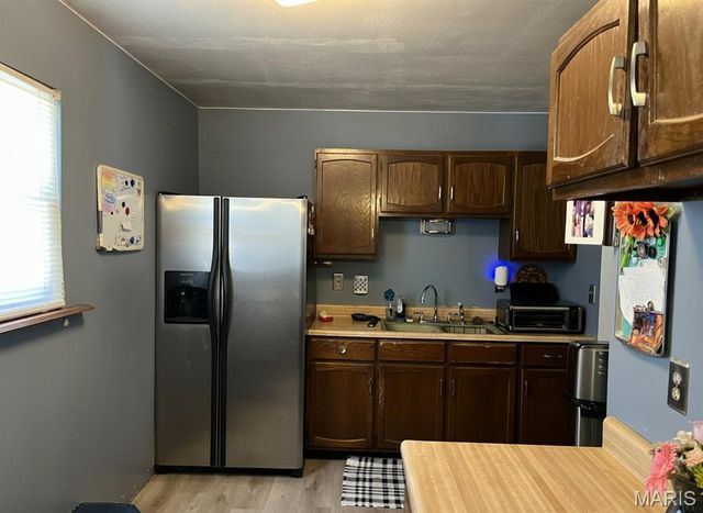 5905 Dogwood Lane, Godfrey, IL 62035