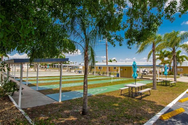 210 N SAINT THOMAS CIRCLE, Apollo Beach, FL 33572