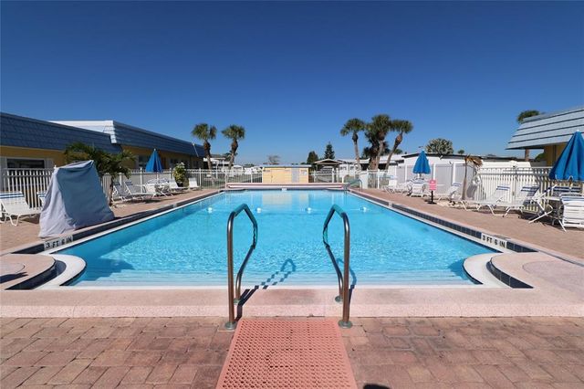 210 N SAINT THOMAS CIRCLE, Apollo Beach, FL 33572