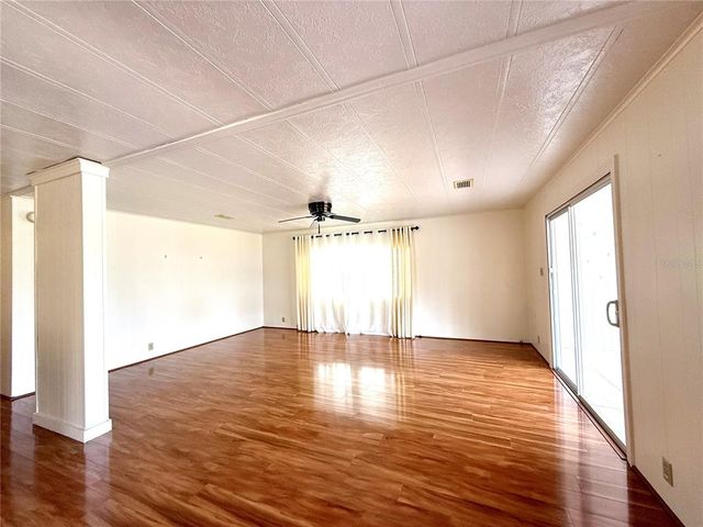 210 N SAINT THOMAS CIRCLE, Apollo Beach, FL 33572
