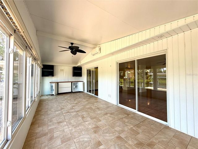 210 N SAINT THOMAS CIRCLE, Apollo Beach, FL 33572