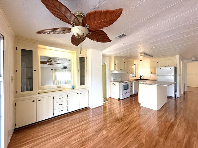 210 N SAINT THOMAS CIRCLE, Apollo Beach, FL 33572