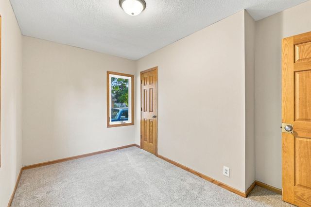 4209 Zane Avenue N, Robbinsdale, MN 55422