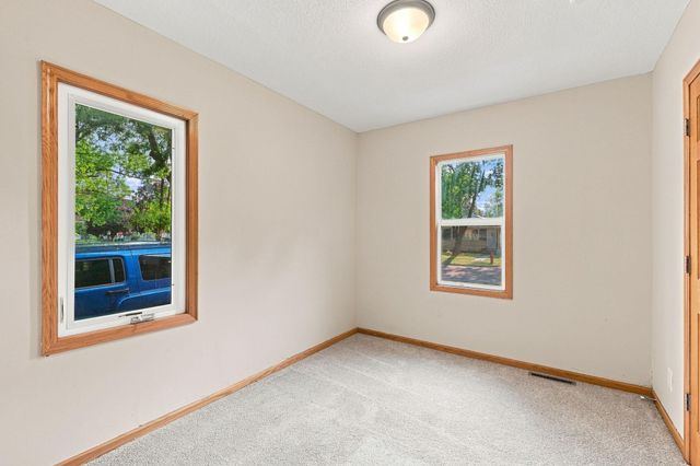 4209 Zane Avenue N, Robbinsdale, MN 55422