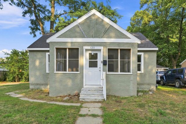 4209 Zane Avenue N, Robbinsdale, MN 55422