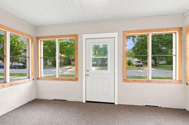 4209 Zane Avenue N, Robbinsdale, MN 55422