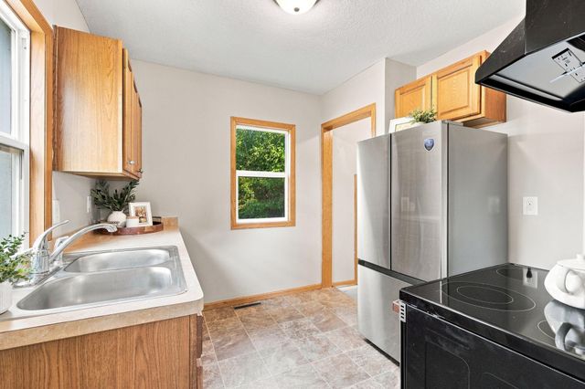 4209 Zane Avenue N, Robbinsdale, MN 55422