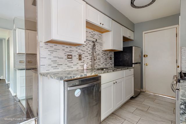 6945 S Chappel Avenue 3A, Chicago, IL 60649