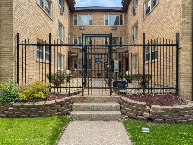 6945 S Chappel Avenue 3A, Chicago, IL 60649
