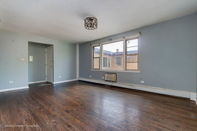 6945 S Chappel Avenue 3A, Chicago, IL 60649