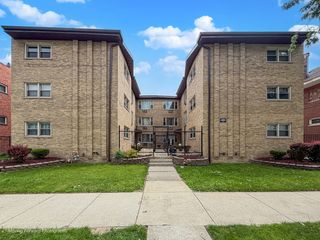 6945 S Chappel Avenue 3A, Chicago, IL 60649
