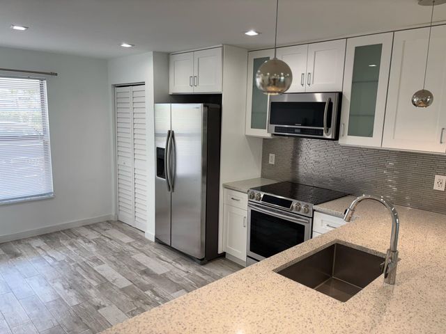 1629 Riverview Rd 120, Deerfield Beach, FL 33441