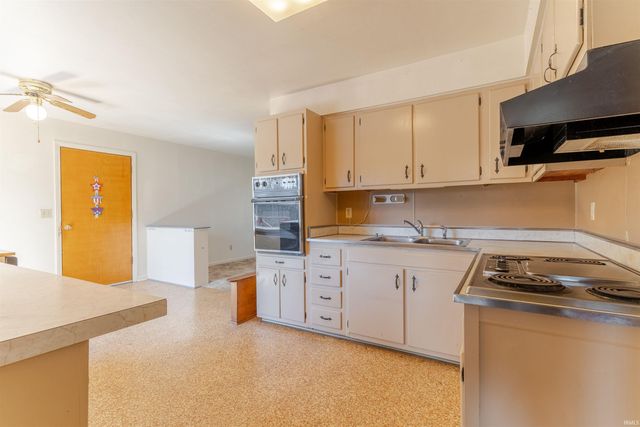 113 E Olive Drive, Princeton, IN 47670