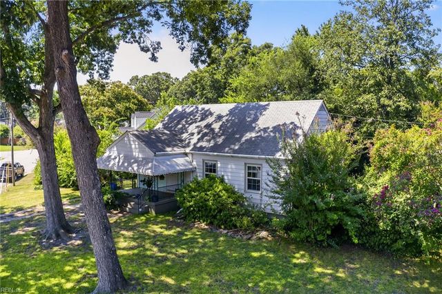 1370 Boxwood CIR, Norfolk, VA 23518