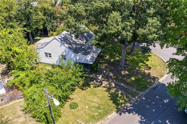 1370 Boxwood CIR, Norfolk, VA 23518