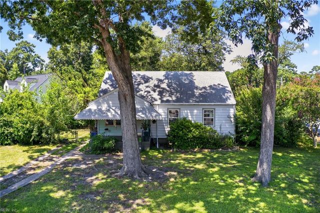 1370 Boxwood CIR, Norfolk, VA 23518