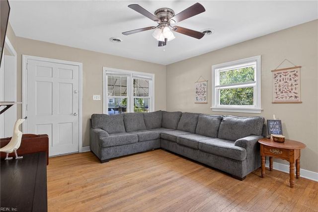 1370 Boxwood CIR, Norfolk, VA 23518