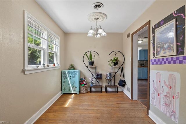 1370 Boxwood CIR, Norfolk, VA 23518