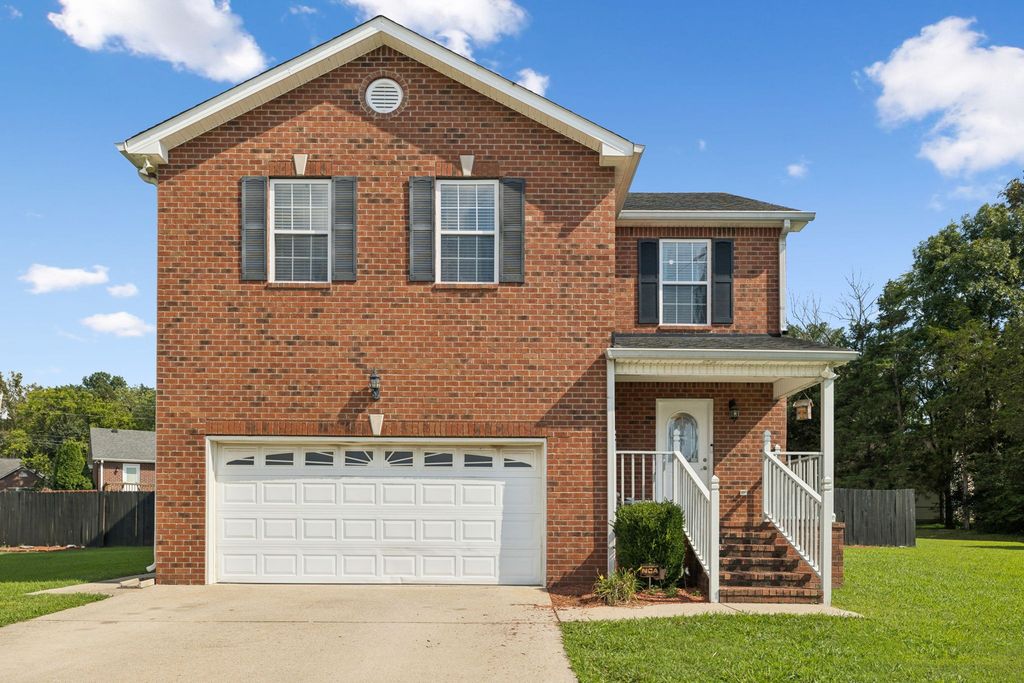 913 Canyon Creek Dr, Lebanon, TN 37087