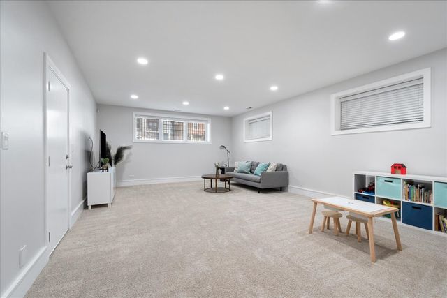 3816 N Ashland Avenue 1S, Chicago, IL 60613