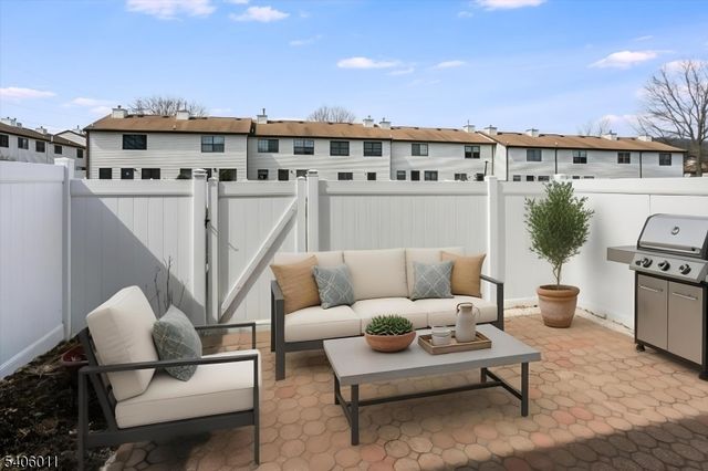 265 Riva Dr, Mansfield Twp., NJ 07840