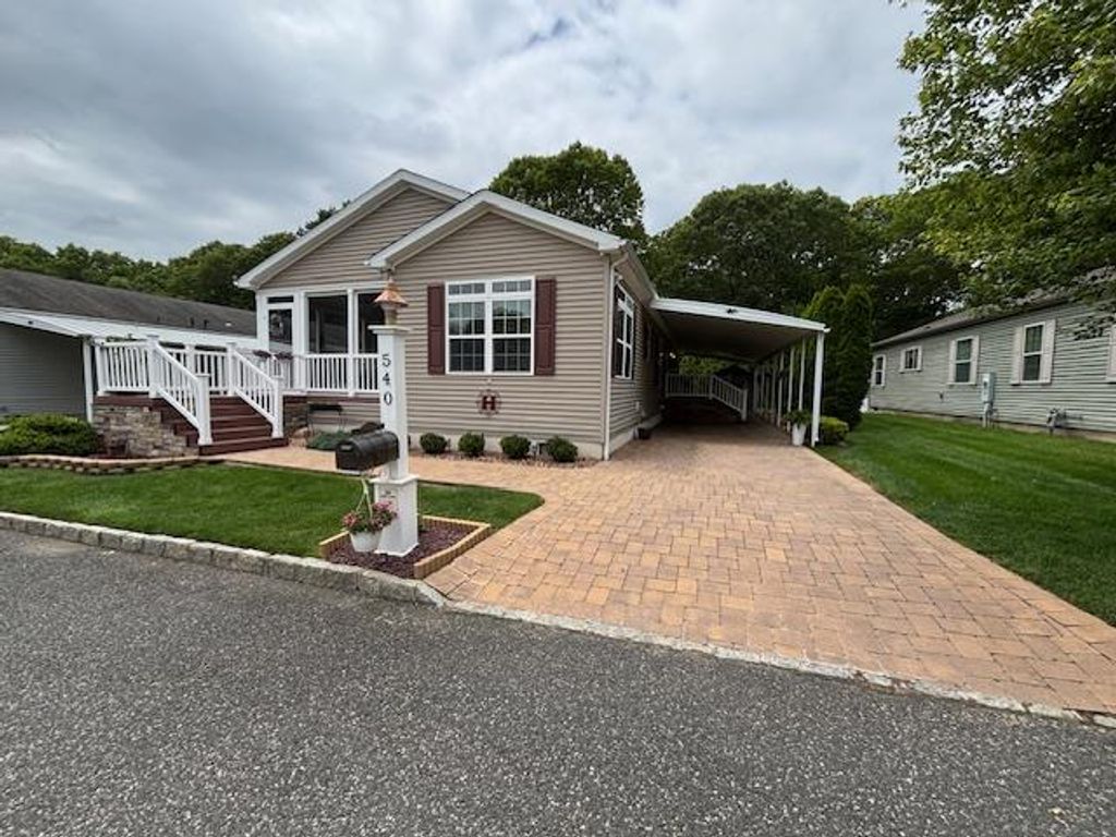 1661 Old Country Road 540, Riverhead, NY 11901
