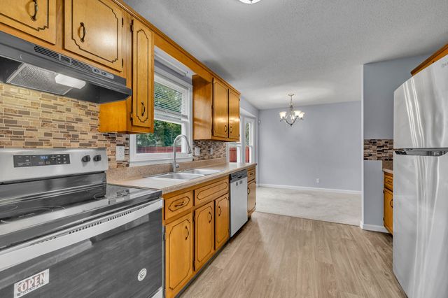 2809 Teakwood Dr, Clarksville, TN 37040