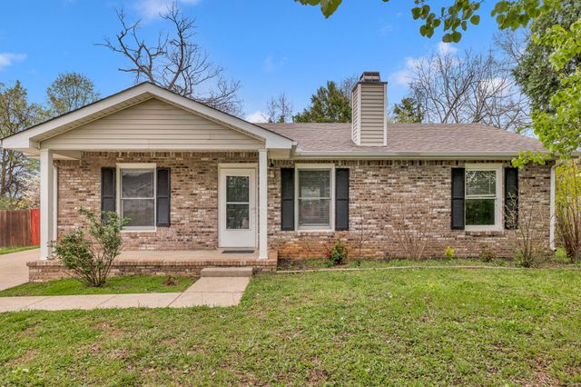 2809 Teakwood Dr, Clarksville, TN 37040