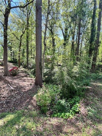 2540 Stoney Brook Lane NE, Marietta, GA 30062