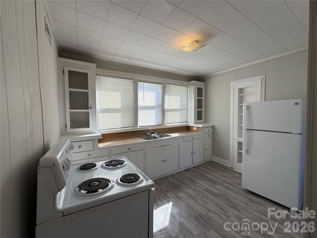 208 S 3rd Street, Albemarle, NC 28001