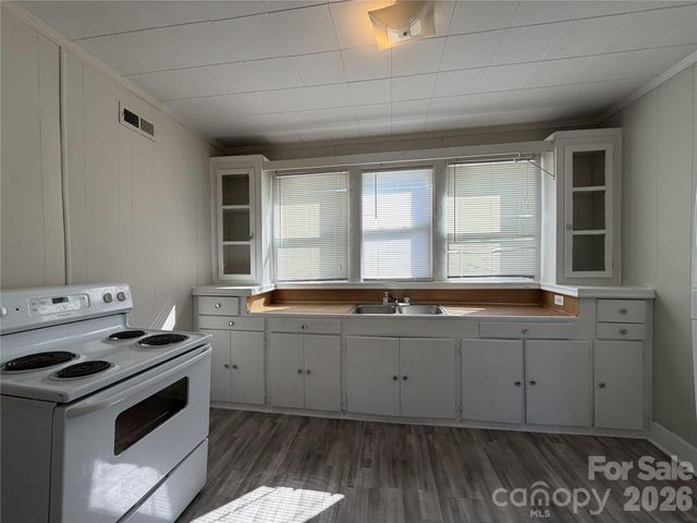 208 S 3rd Street, Albemarle, NC 28001