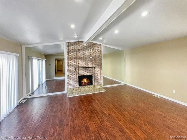 38968 Harrison Drive, Sterling Heights, MI 48310