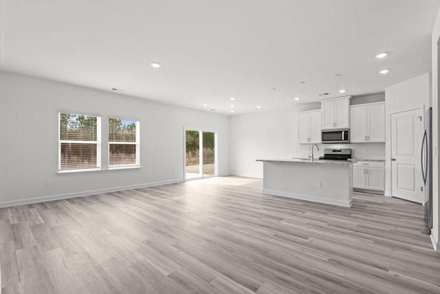 424 Congaree St, Longs, SC 29568