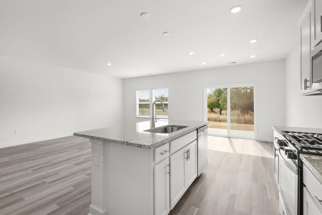 424 Congaree St, Longs, SC 29568