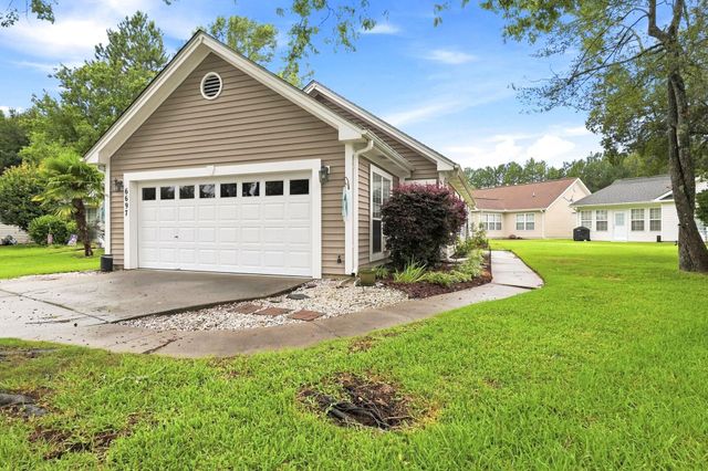 6697 Wisteria Dr., Myrtle Beach, SC 29588
