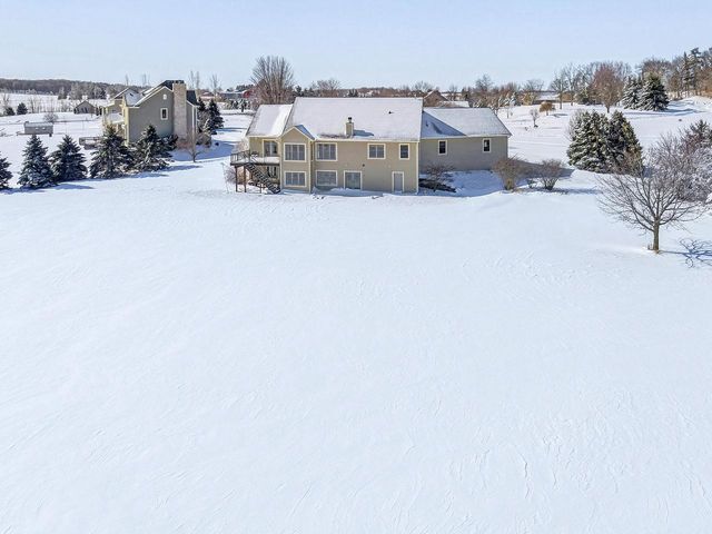 7864 Noah LANE, West Bend, WI 53090
