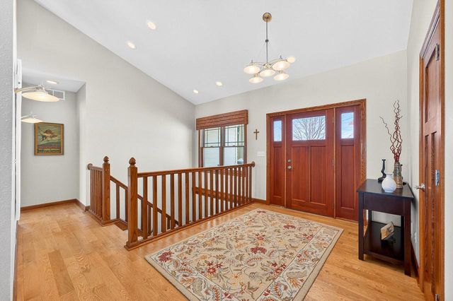 7864 Noah LANE, West Bend, WI 53090