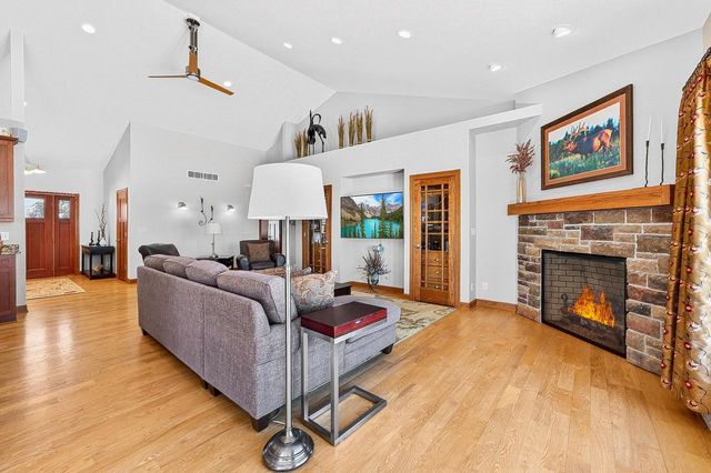 7864 Noah LANE, West Bend, WI 53090