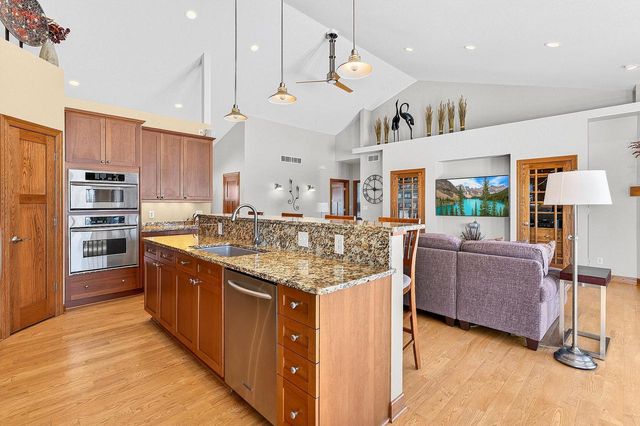 7864 Noah LANE, West Bend, WI 53090