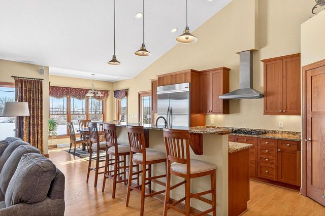 7864 Noah LANE, West Bend, WI 53090