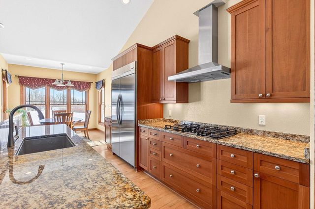 7864 Noah LANE, West Bend, WI 53090