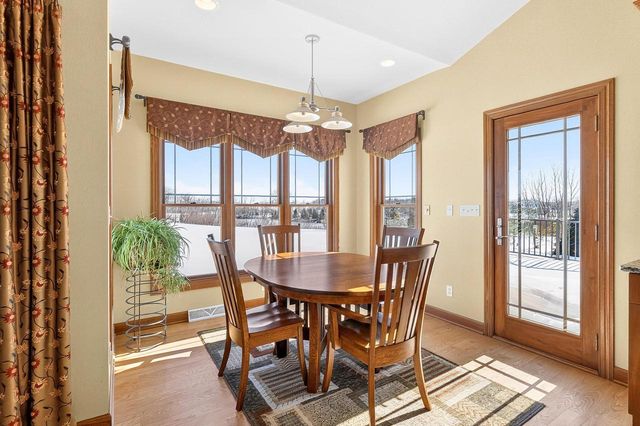 7864 Noah LANE, West Bend, WI 53090