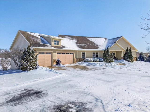 7864 Noah LANE, West Bend, WI 53090