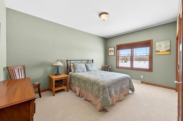 7864 Noah LANE, West Bend, WI 53090