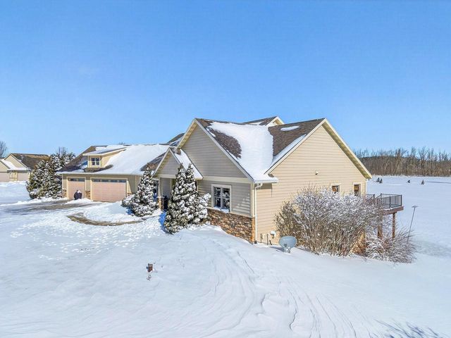 7864 Noah LANE, West Bend, WI 53090