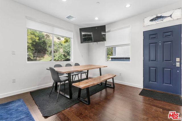 2748 Hollister Terrace A, Glendale, CA 91206